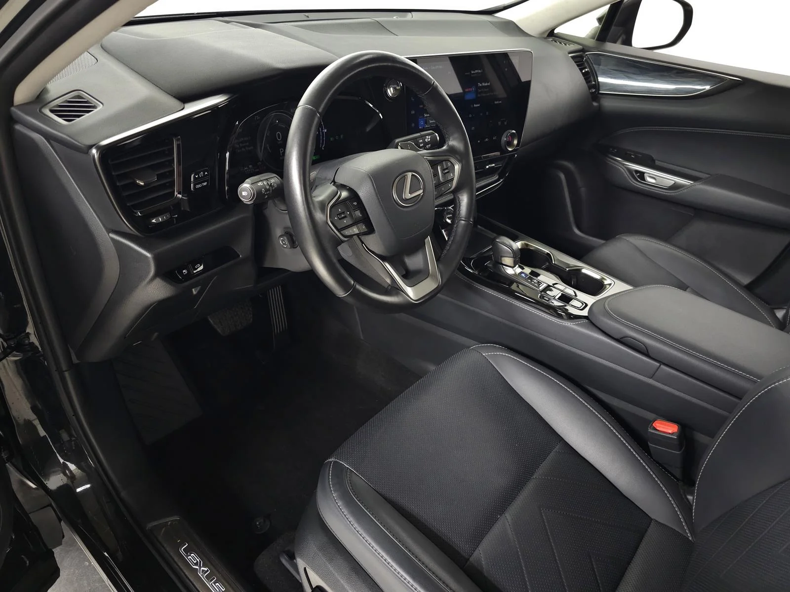 Certified Used 2026 Caviar Lexus PREMIUM image 16