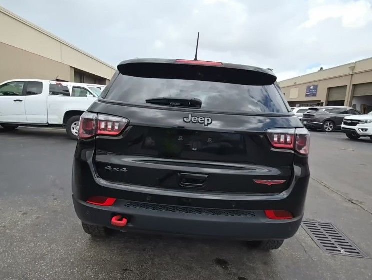 Used 2024 Black Jeep Trailhawk image 4