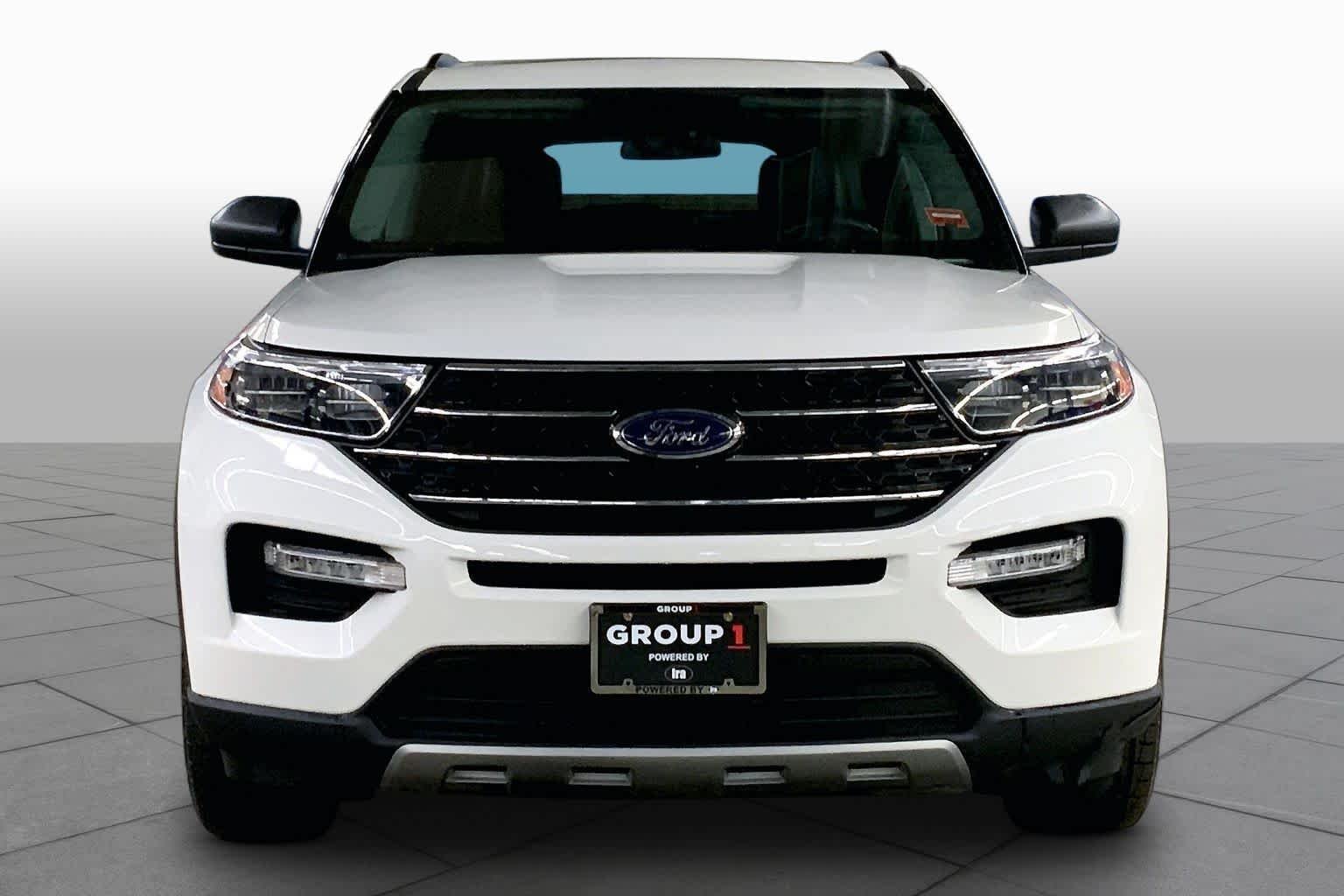 Used 2023 Star White Metallic Tri-Coat Ford XLT image 4