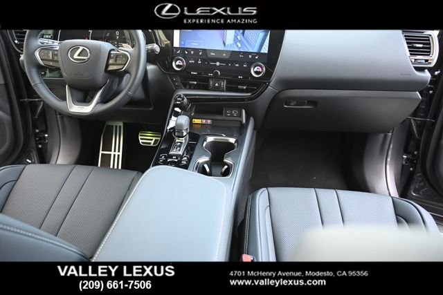 2026 Lexus NX 450h+ F-Sport - Photo 8