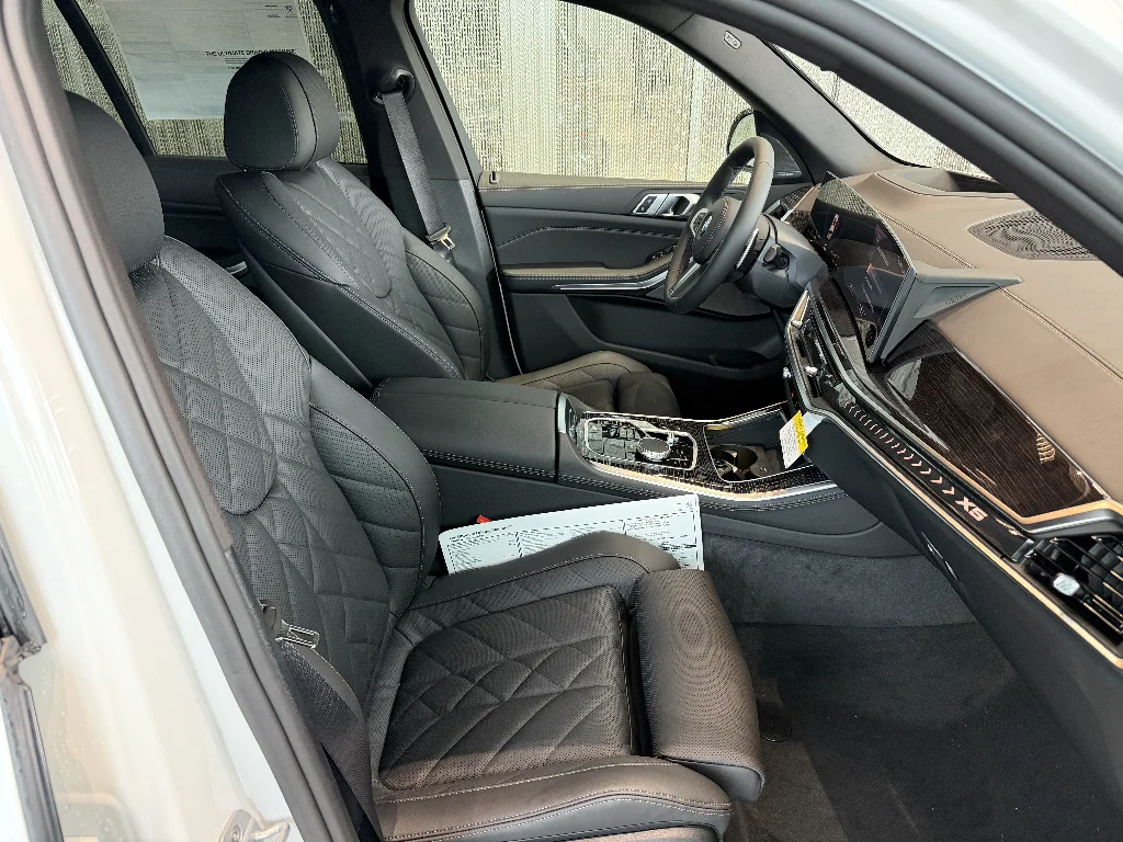 New 2026 Mineral White Metallic BMW xDrive40i image 14