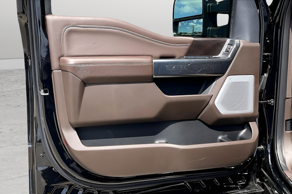 New 2026 Agate Black Metallic Ford King Ranch image 13