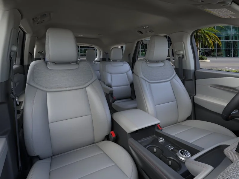 New 2026 Star White Metallic Tri-Coat Ford Active image 31