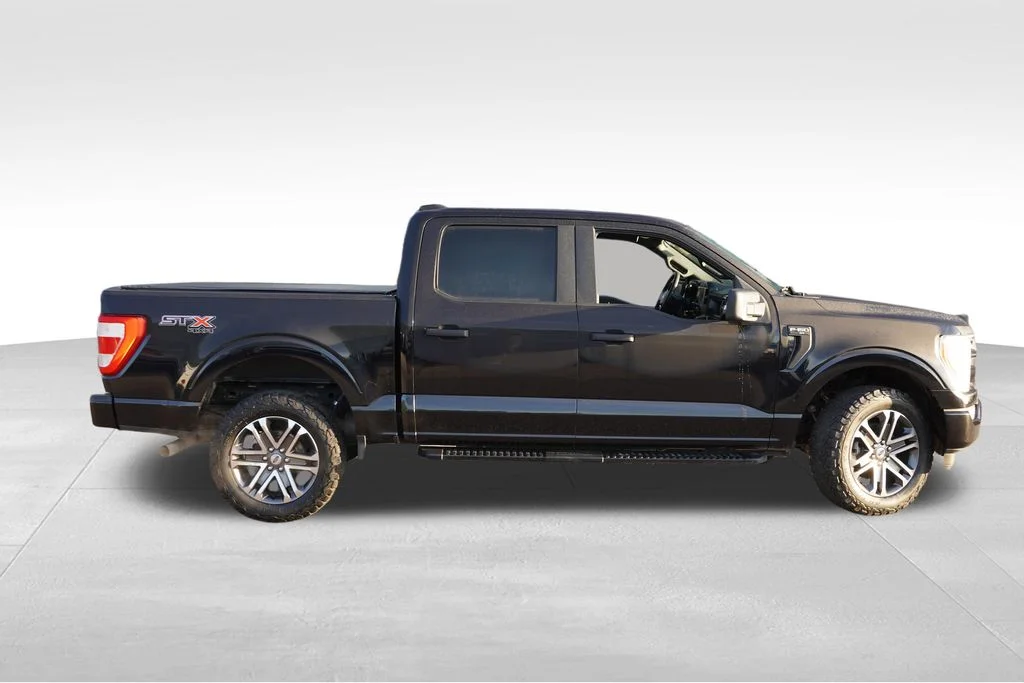 Certified Used 2022 Agate Black Metallic Ford XL image 3