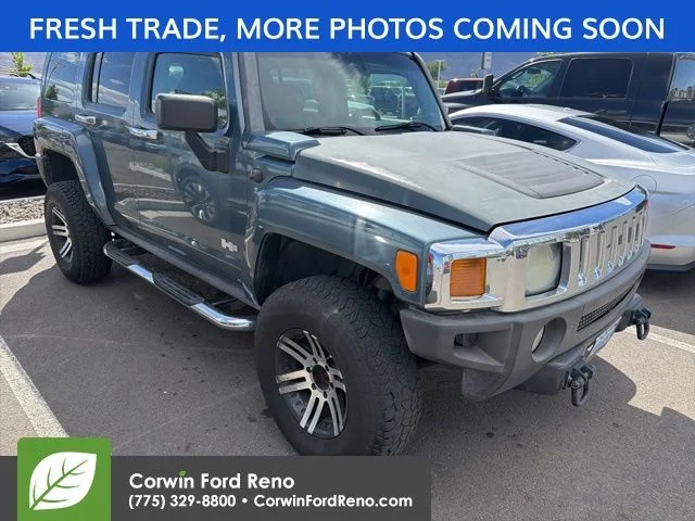 2007 Hummer H3 SUV's photo