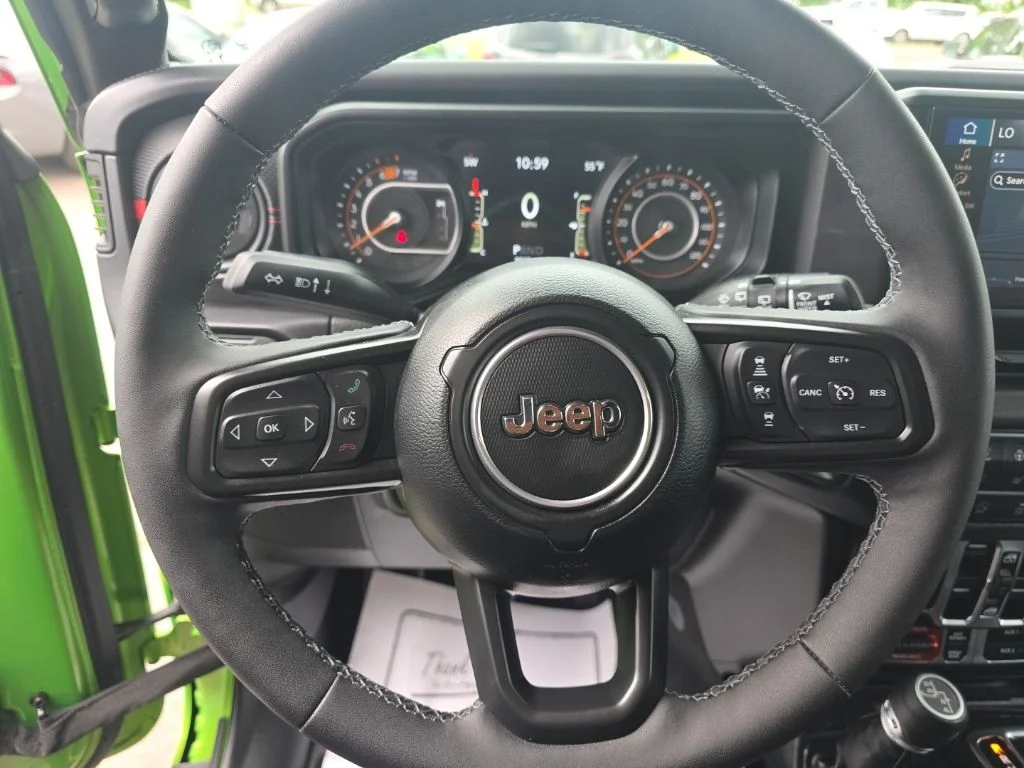Used 2025 Green Jeep Rubicon image 16