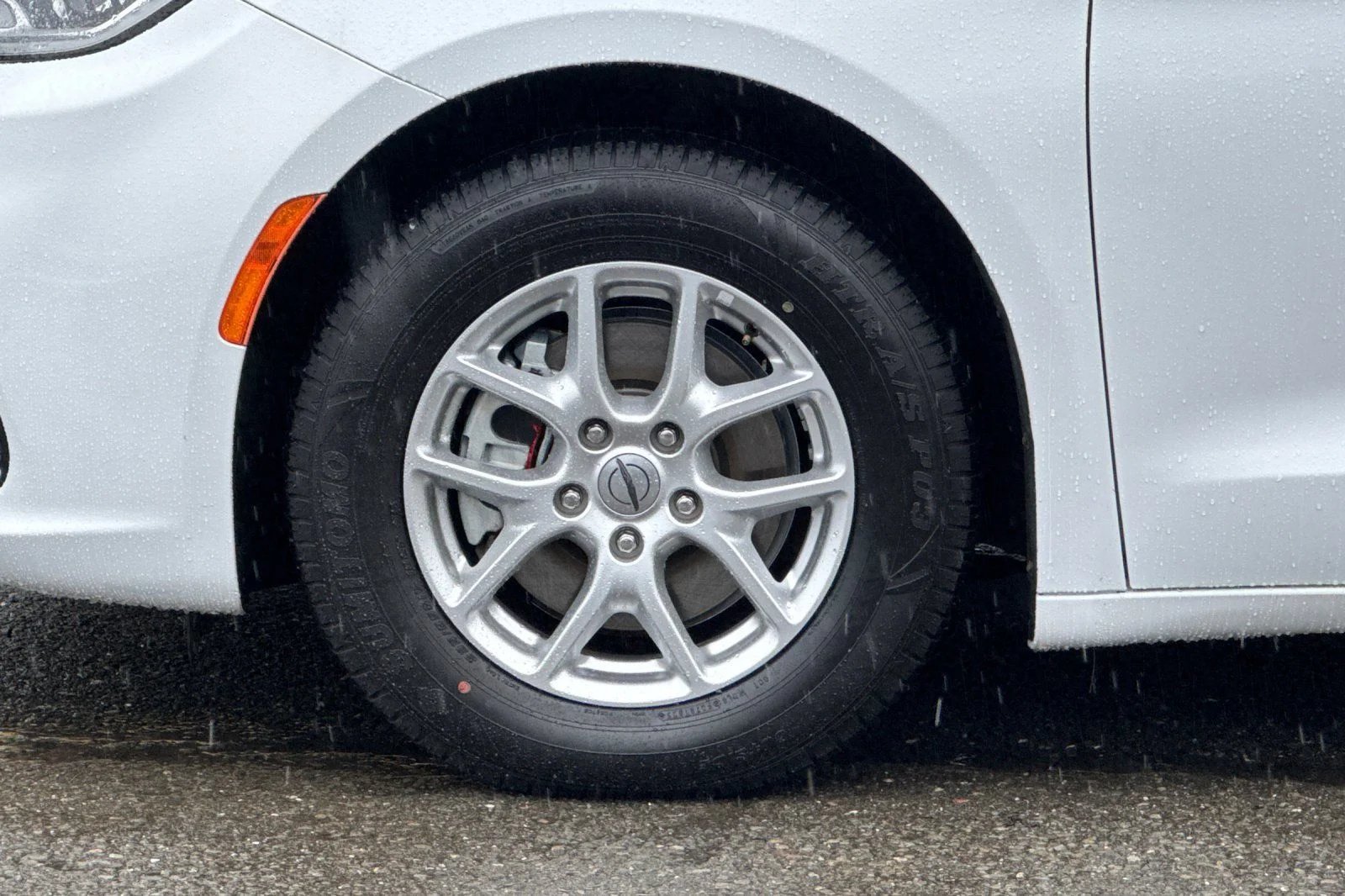 Used 2021 White Chrysler Touring L image 29