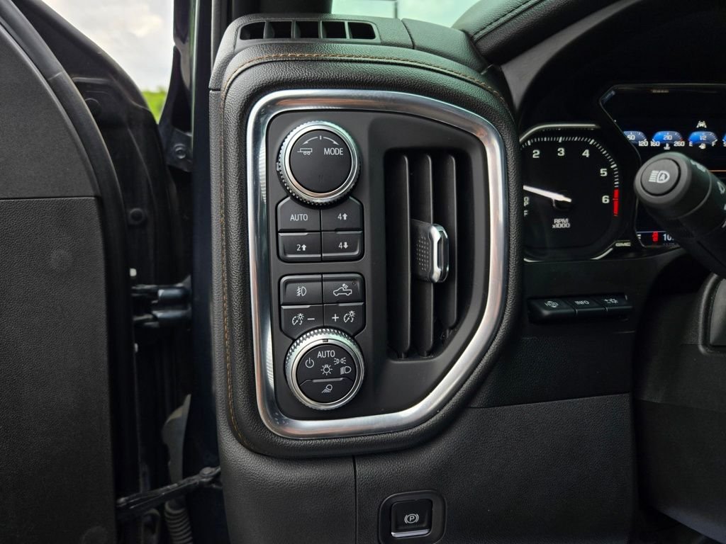 Used 2020 Blue GMC AT4 image 16