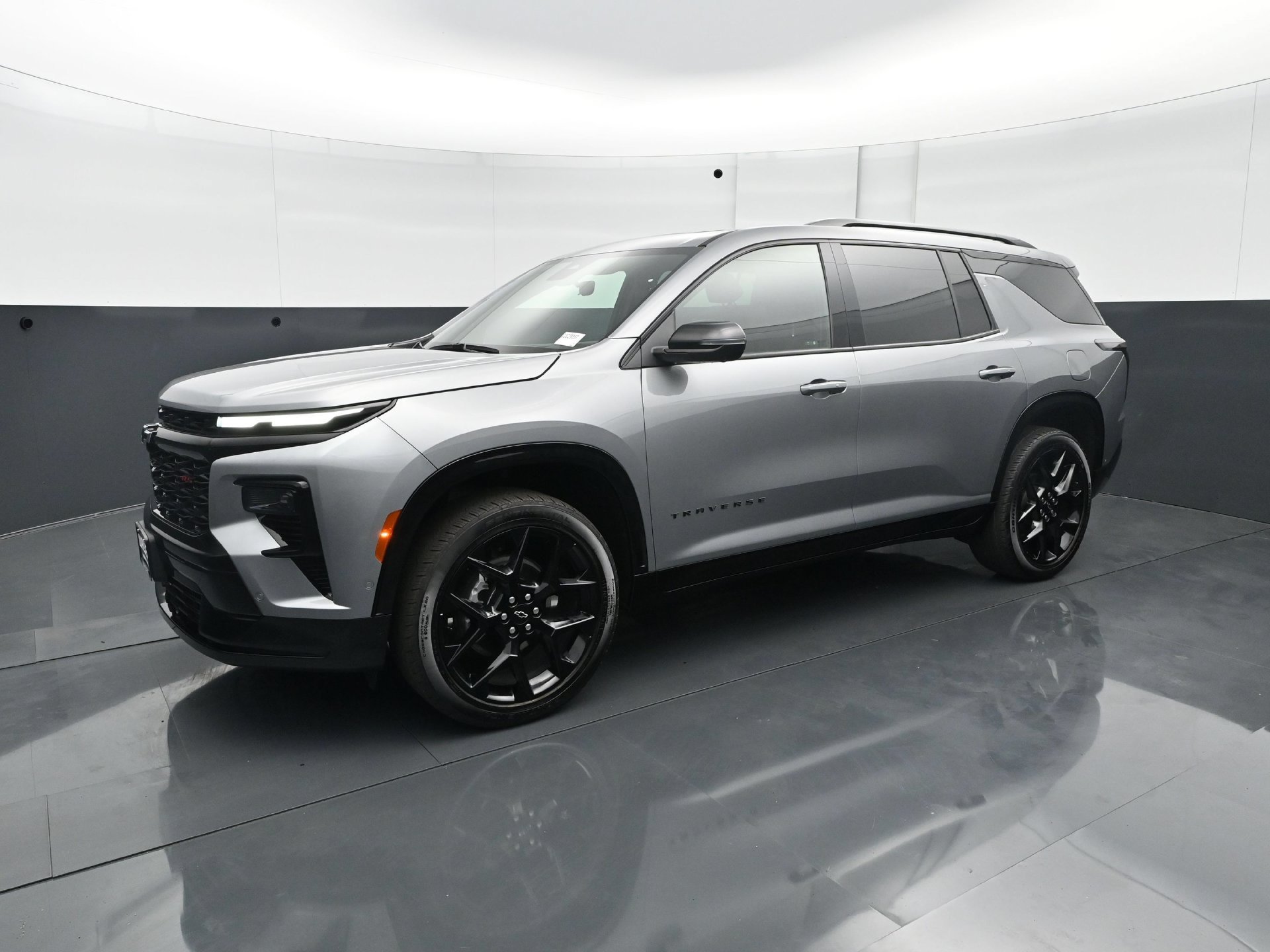 Used 2025 Chevrolet Traverse RS with VIN 1GNEVLRS2SJ190322 for sale in White Bear Lake, Minnesota