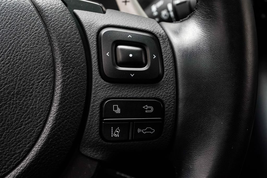 Used 2024 Silver Lexus 350 F SPORT Design image 33