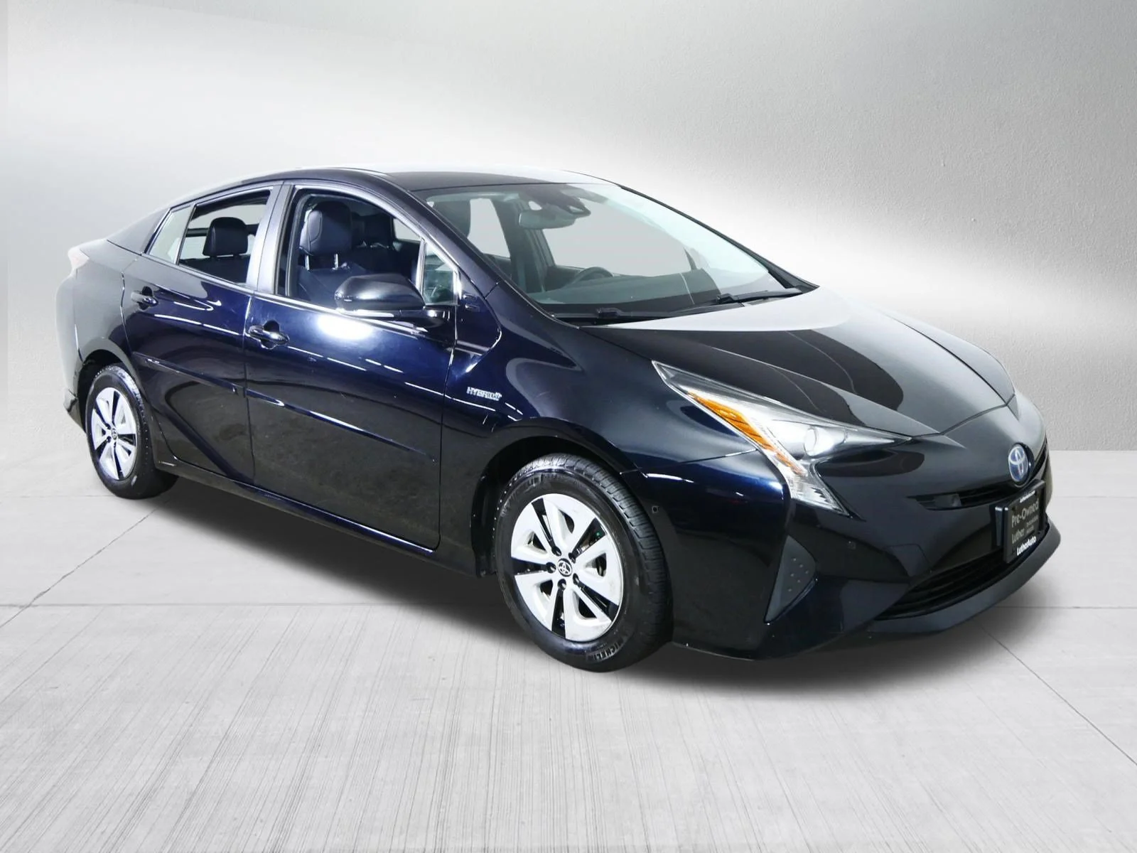 2017 Toyota Prius Four's photo