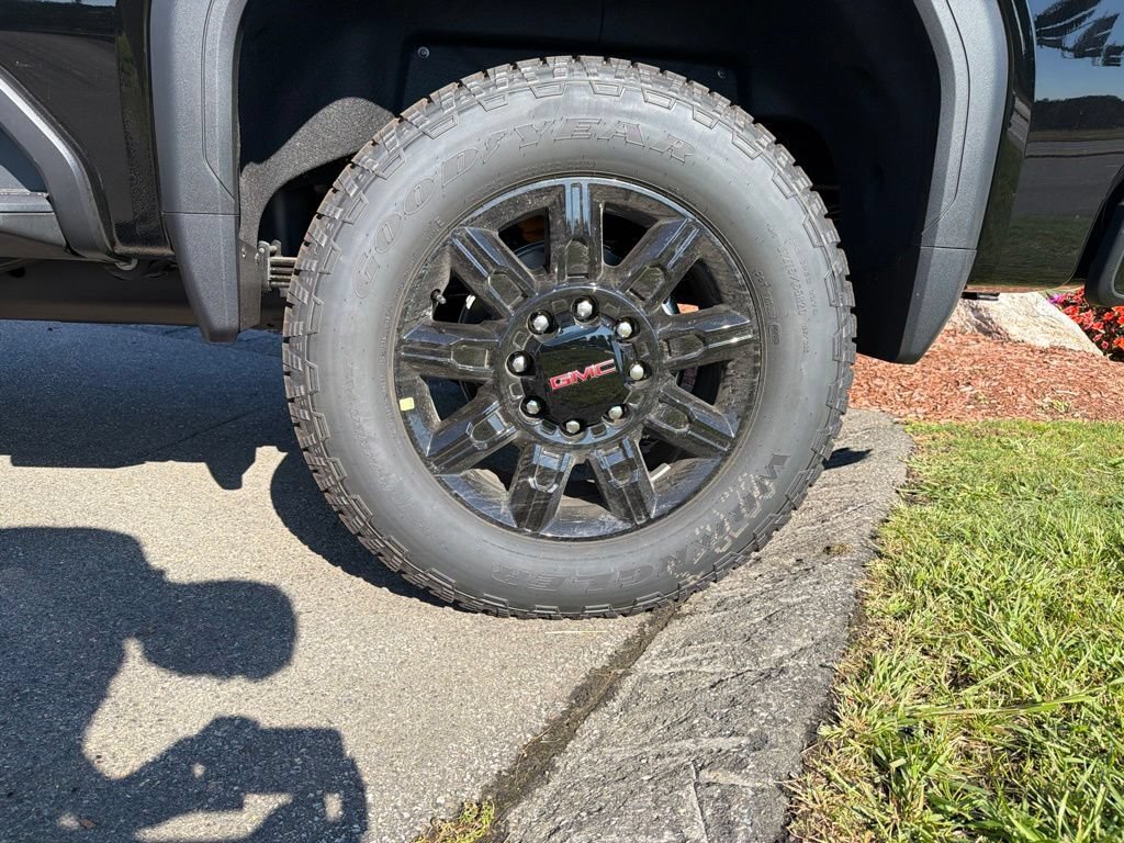 2026 GMC Sierra 2500HD AT4 - Photo 9