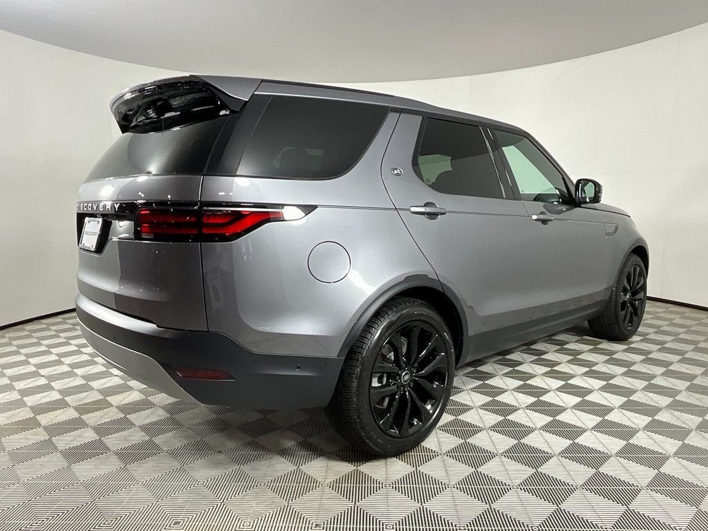 2026 Land Rover Discovery S - Photo 2