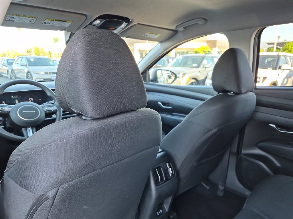 Used 2025 Silver Hyundai SEL image 28