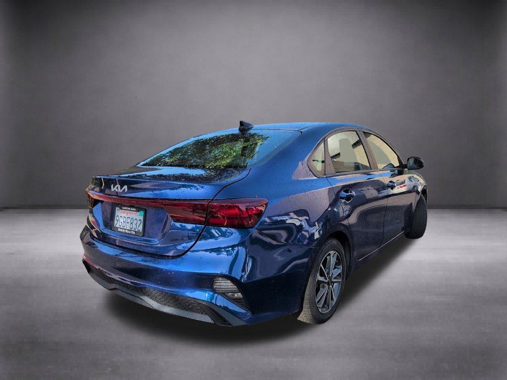 Used 2023 Blue Kia LXS image 8