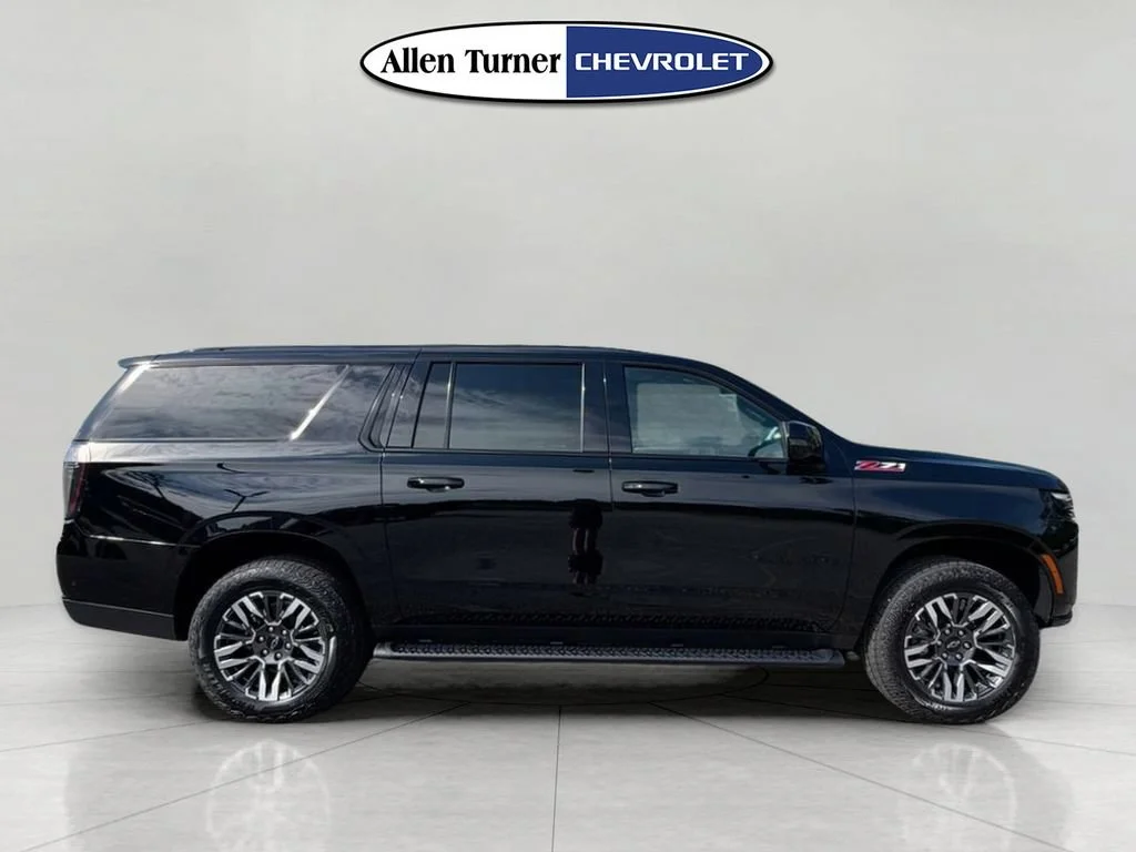 2026 Chevrolet Suburban Z71 - Photo 3