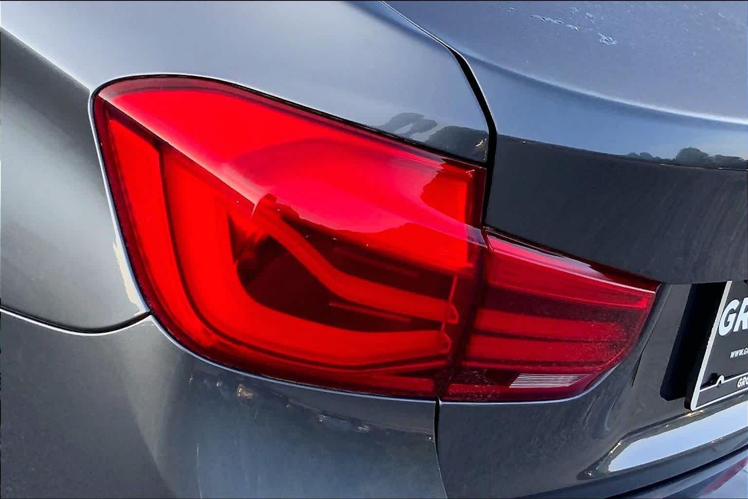 Used 2016 GREY BMW 320i image 27