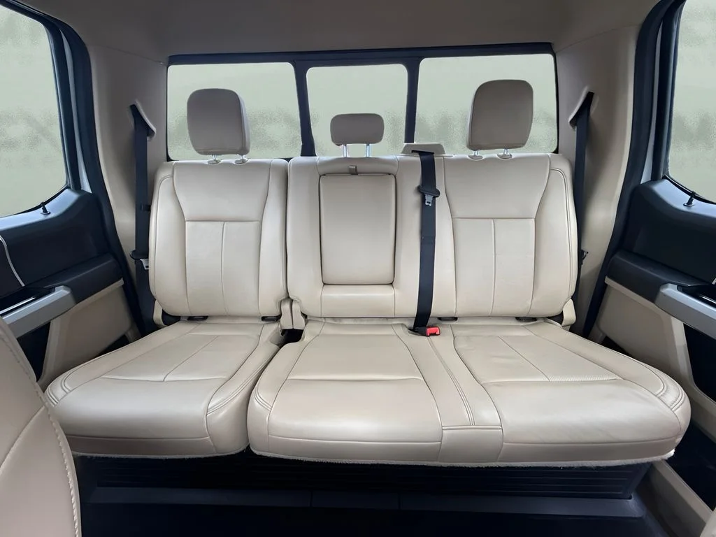 Used 2020 White Ford Lariat image 10