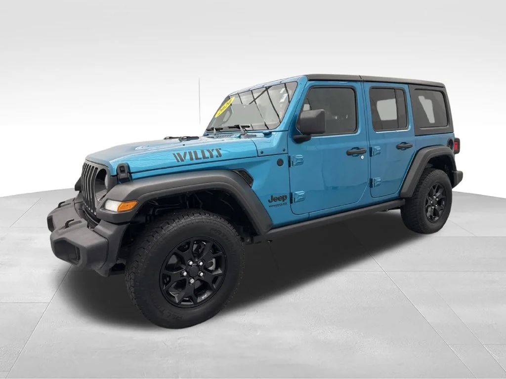 Used 2020 Bikini Pearlcoat Jeep Unlimited Sport image 3