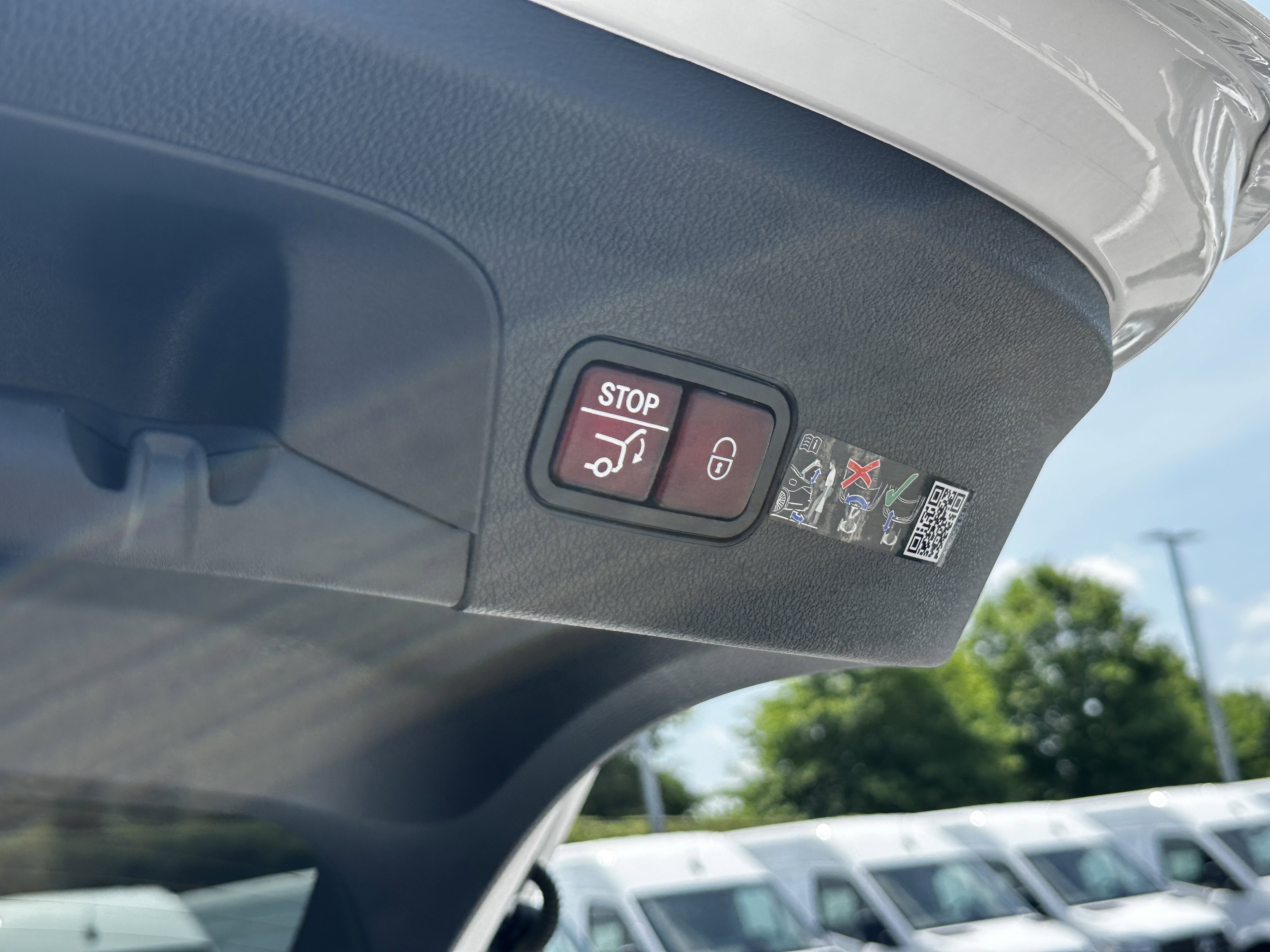 Certified Used 2025 White Mercedes-Benz AMG® GLE 53 image 22
