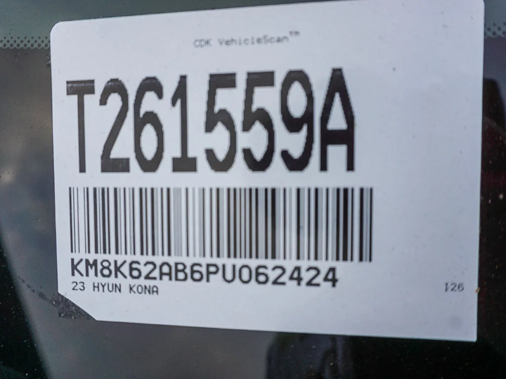 Used 2023 White Hyundai SEL image 27