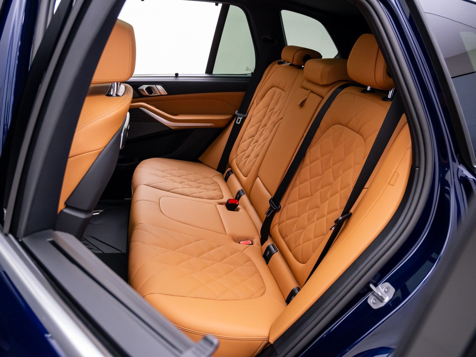 New 2026 Tanzanite Blue II Metallic BMW xDrive40i image 18
