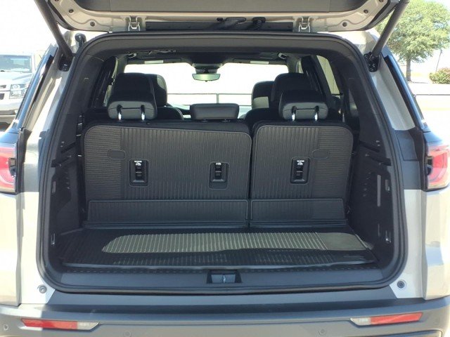 2026 GMC Acadia AT4 - Photo 7