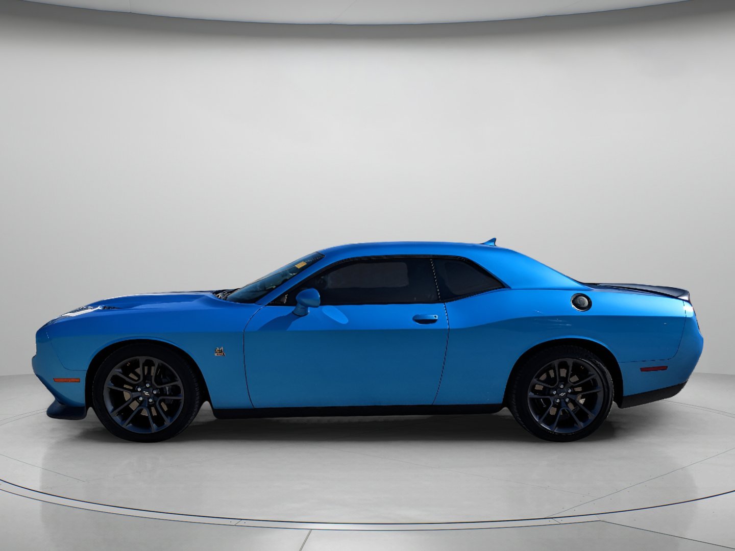 Pre-Owned 2023 Dodge Challenger R/T Scat Pack 2dr Car in Winter