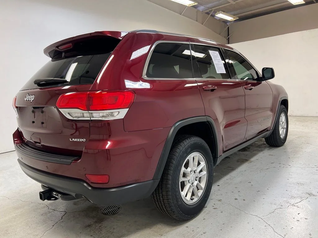 Used 2019 Red Jeep Laredo E image 8