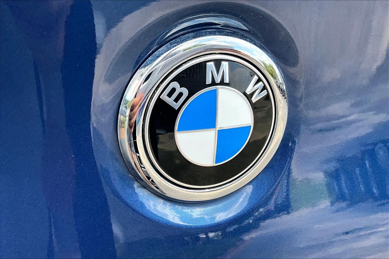 Used 2021 Phytonic Blue Metallic BMW xDrive30i image 31