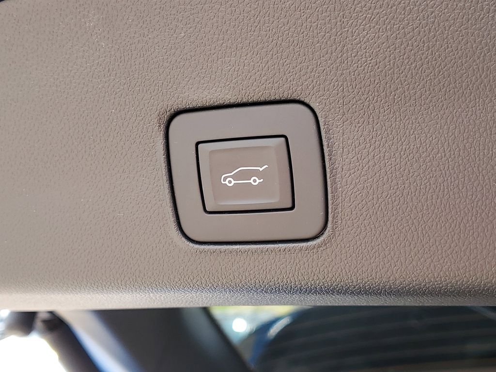Used 2024 Blue Chevrolet ACTIV image 9