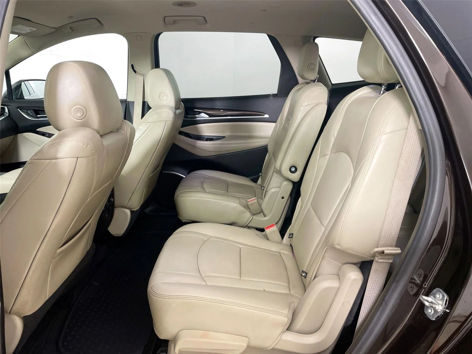 Used 2018 Havana Metallic Buick Essence image 11