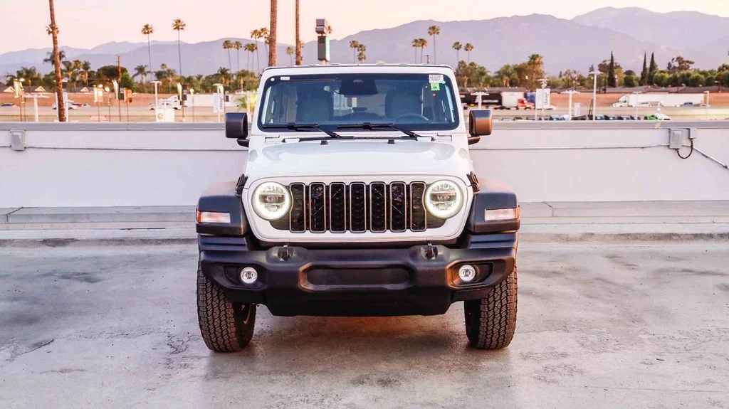 New 2026 White Jeep Sport S image 3