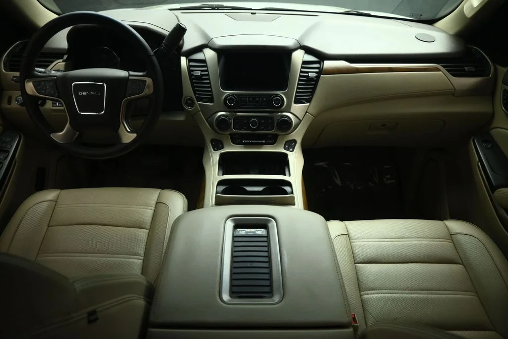 Used 2020 Silver GMC Denali image 35