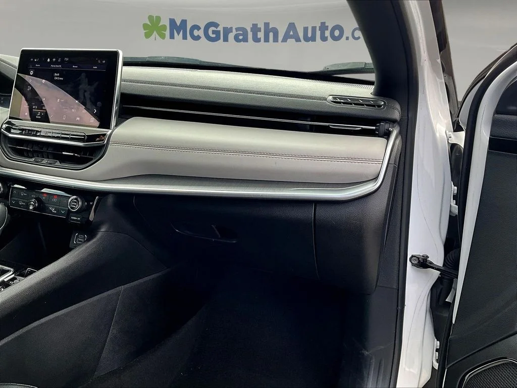 Certified Used 2025 White Jeep Limited image 29
