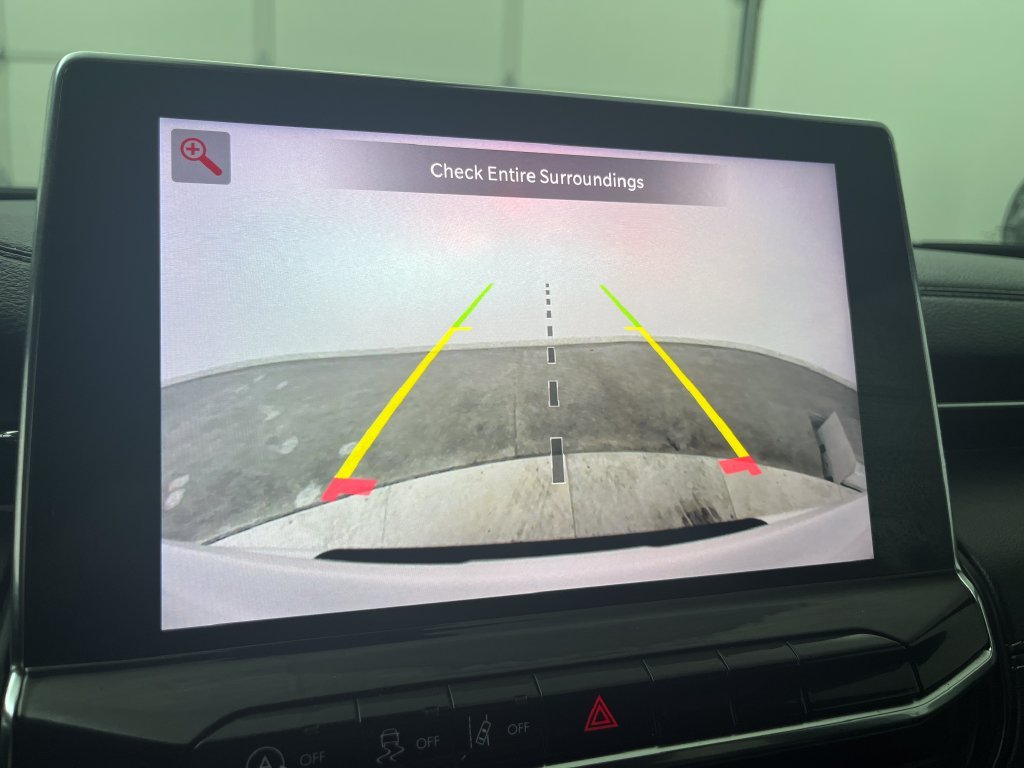 Used 2022 White Jeep High Altitude image 22