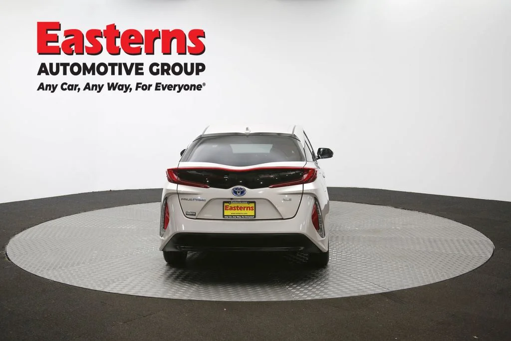 Used 2020 Gray Toyota XLE image 35