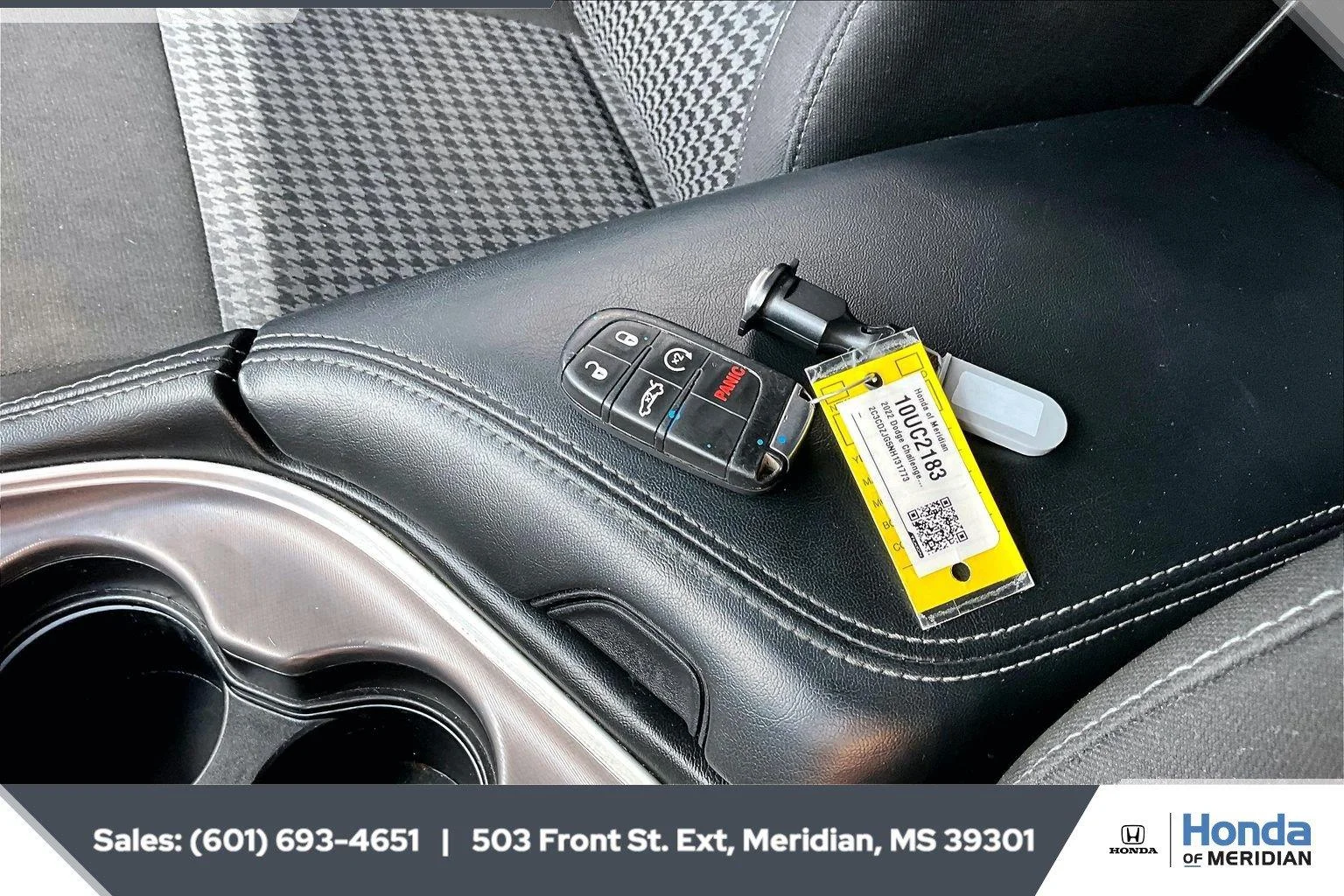 Used 2022 Torred Clearcoat Dodge GT image 9