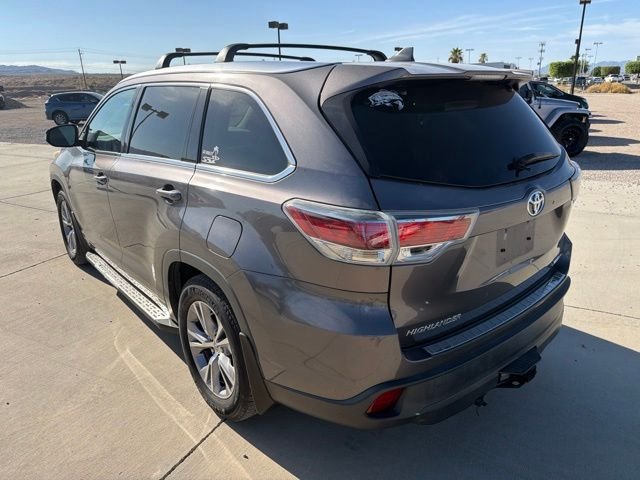 Used 2014 Gray Toyota XLE V6 image 4