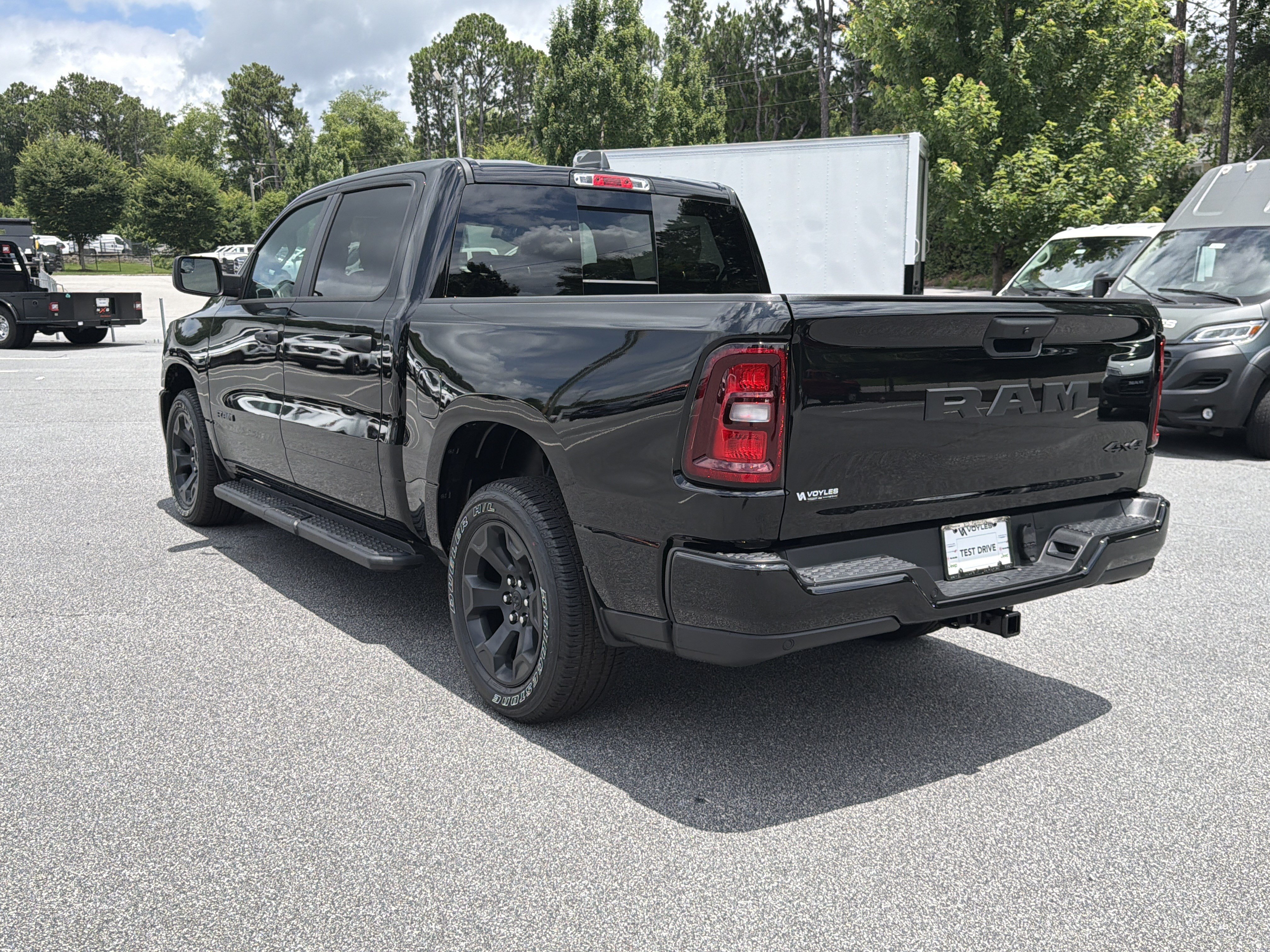 New 2026 Diamond Black Crystal Pearl-Coat Exterior Paint RAM Express image 6