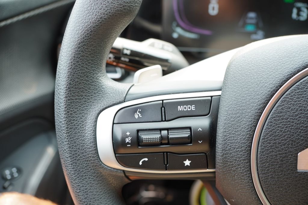 Used 2023 Fusion Black Kia LX image 29