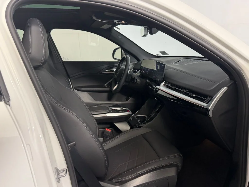Certified Used 2025 White BMW xDrive28i image 30