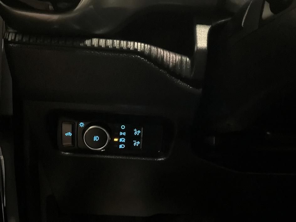 Used 2024 White Ford XLT image 24