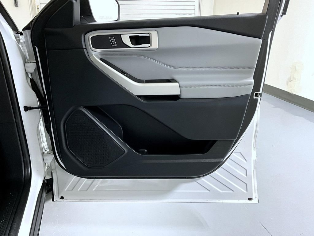 Used 2021 White Ford XLT image 16