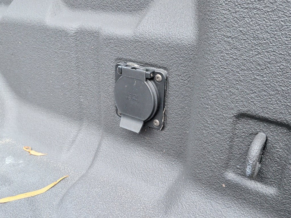 Used 2026  GMC Elevation image 40