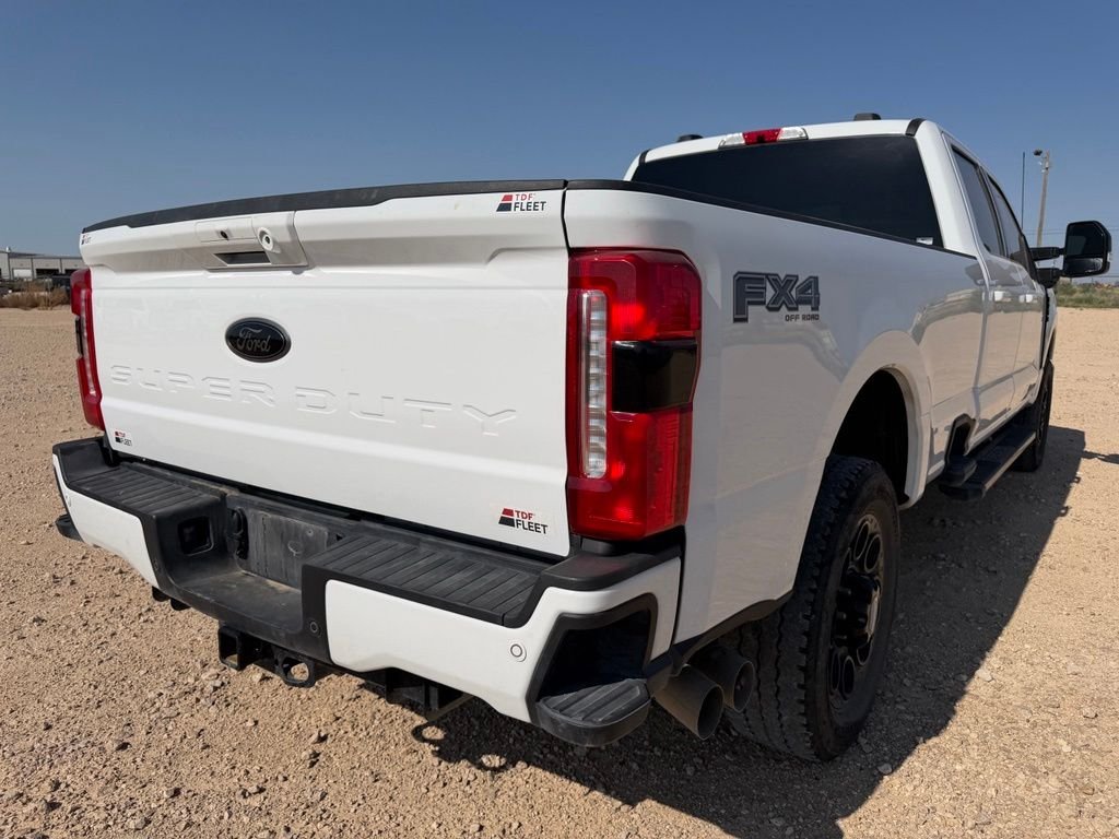 Used 2025 Oxford White Ford XLT image 8