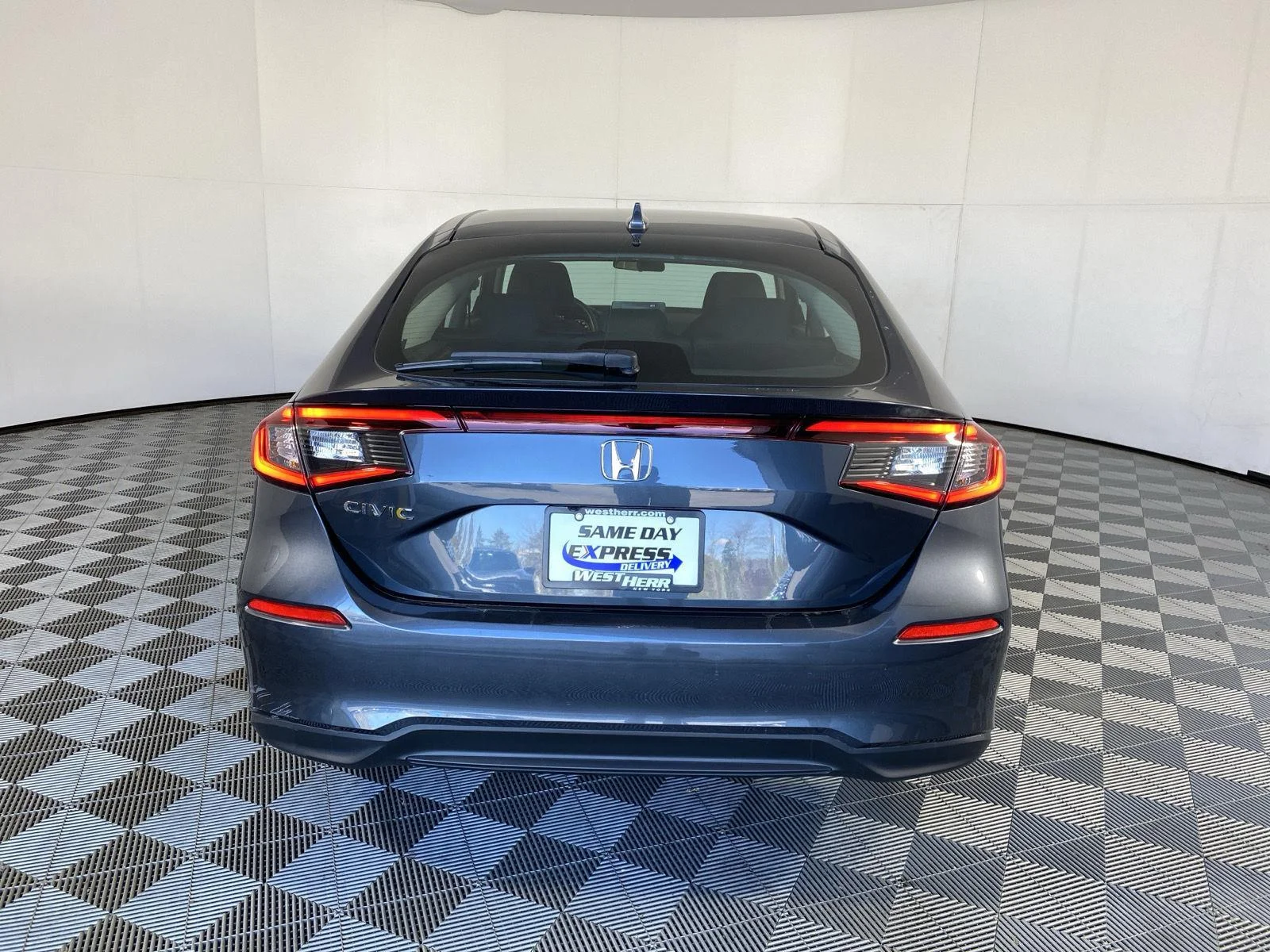 Used 2023 Meteorite Gray Metallic Honda LX image 6
