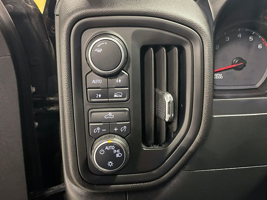 Used 2019 Brown Chevrolet Custom image 24