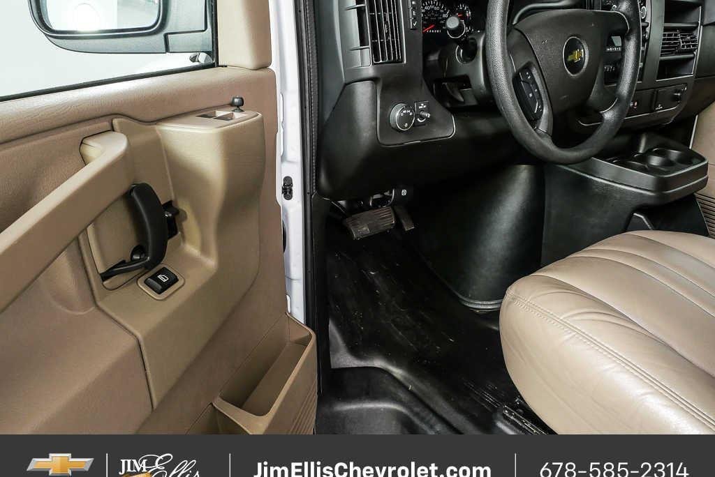 2025 Chevrolet Express Cargo Work Van - Photo 7