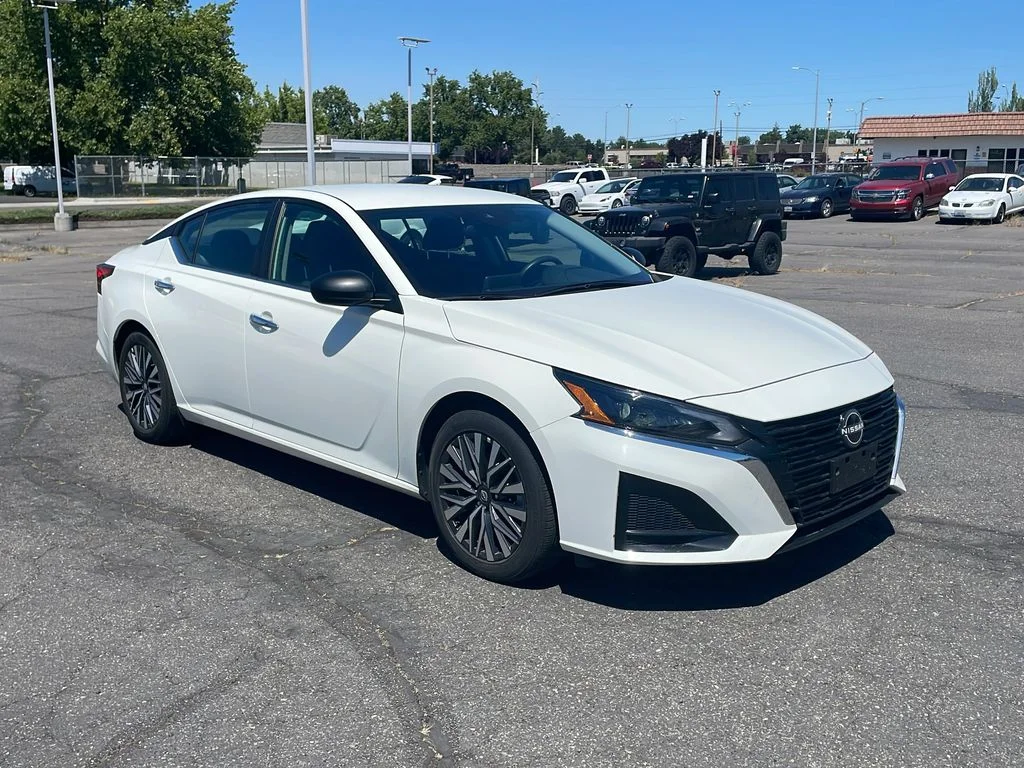 2025 Nissan Altima 2.5 SV's photo